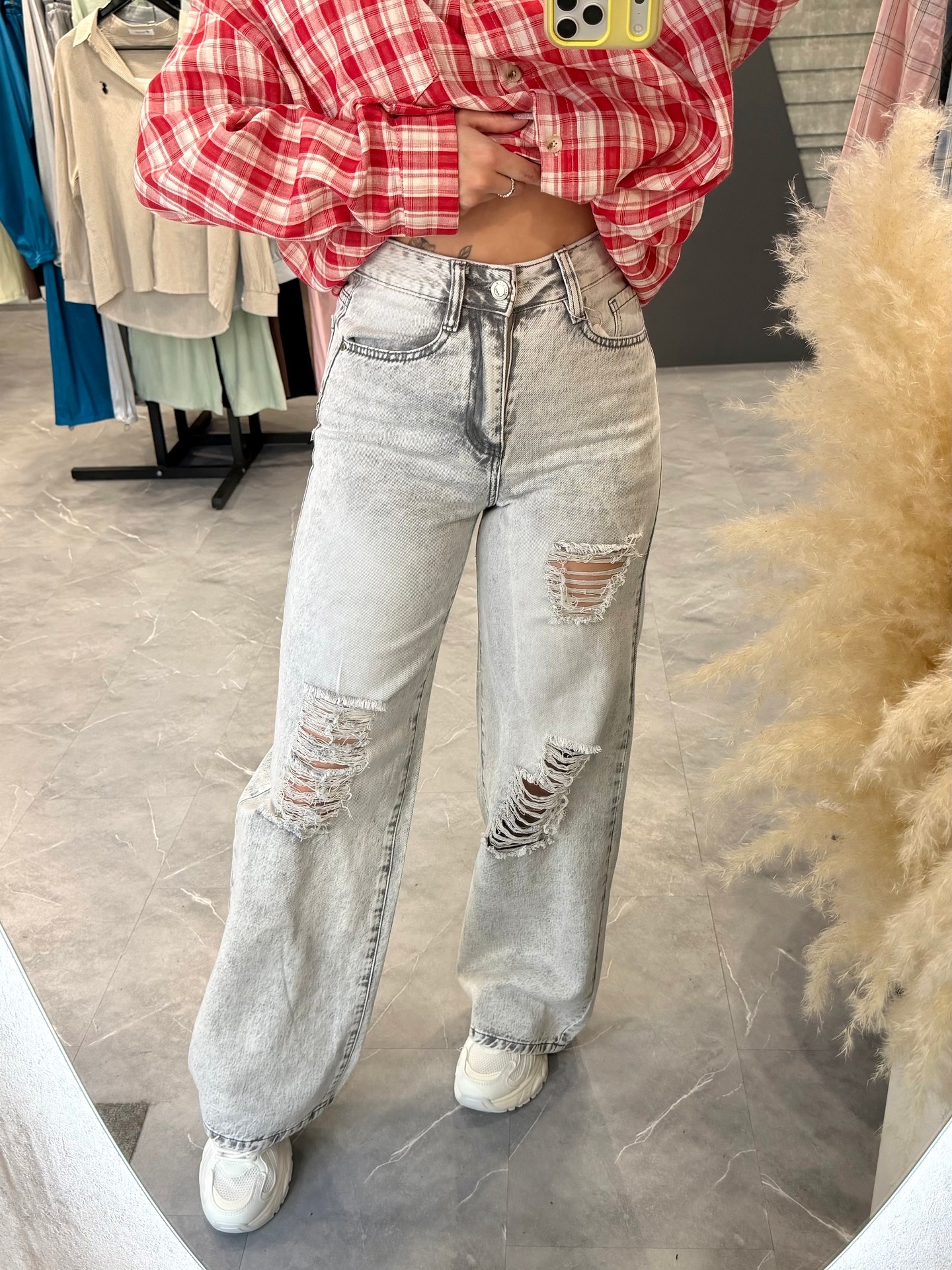 Рваные джинсы Wide Leg